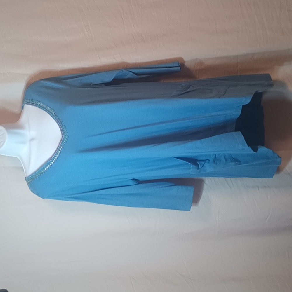 LOGO by Lori Goldstein Long Sleeve Tee Shirt, Flowing with Front Pockets
